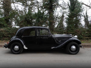 Image 7/13 of Citroën Traction Avant 15&#x2F;6 (1951)