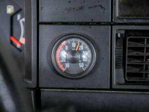 Image 24/50 of Volvo 240 (1983)