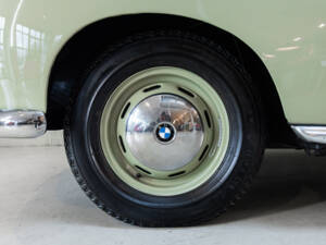 Immagine 36/50 di BMW 502 - 3,2 Litro (1955)