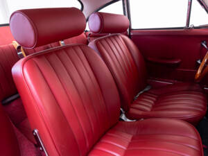 Image 21/41 of Porsche 356 C 1600 SC (1963)