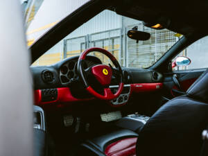 Image 17/27 of Ferrari 360 Modena (2001)