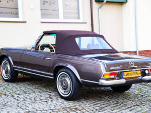 Image 4/39 de Mercedes-Benz 280 SL (1970)