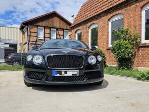 Immagine 1/10 di Bentley Continental GTC V8 (2013)