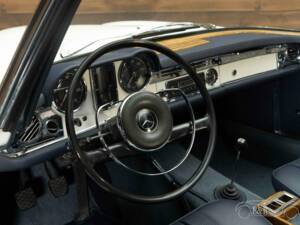 Immagine 11/19 di Mercedes-Benz 230 SL (1964)