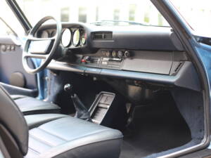 Bild 19/51 von Porsche 911 Carrera 3.2 (1984)