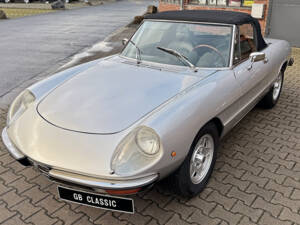 Image 3/71 of Alfa Romeo 2000 Spider Veloce (1977)