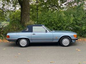 Image 4/50 de Mercedes-Benz 500 SL (1989)