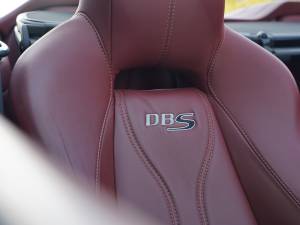 Immagine 45/50 di Aston Martin DBS Volante (2011)