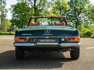 Image 14/46 of Mercedes-Benz 280 SL (1968)