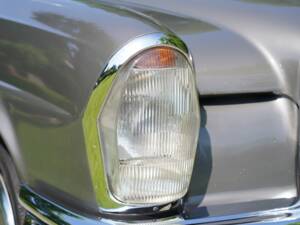 Bild 12/13 von Mercedes-Benz 280 SE (1971)