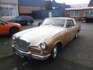 Image 45/50 of Studebaker GT Hawk (1963)