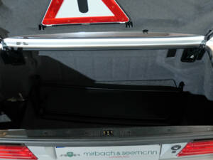Afbeelding 37/38 van Mercedes-Benz 300 SL (1990)