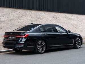 Image 3/36 of BMW M760Li xDrive (2019)