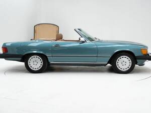 Image 6/15 of Mercedes-Benz 560 SL (1987)