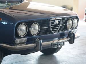 Image 10/30 de Alfa Romeo 2000 Berlina (1973)