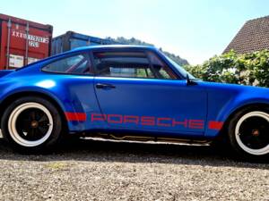 Image 3/16 de Porsche 911 RSR 3.0 (1974)