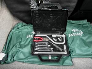 Image 14/15 of Jaguar XJ-S Convertible (1989)