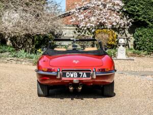 Immagine 19/42 di Jaguar E-Type (1968)