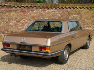 Image 2/50 of Mercedes-Benz 250 CE (1972)