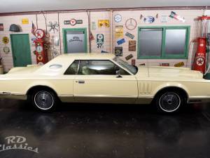 Bild 34/49 von Lincoln Continental Mark V (1979)