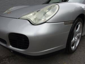 Bild 40/100 von Porsche 911 Carrera 4S (2002)
