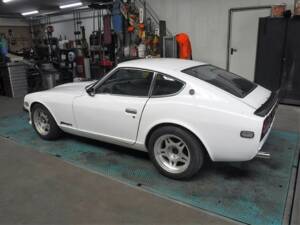 Image 8/50 of Datsun 240 Z (1972)