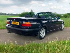 Image 3/5 of BMW 318i (1997)