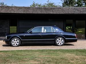 Bild 23/37 von Bentley Arnage Red Label (2000)