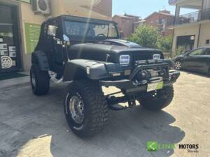 Image 9/10 of Jeep Wrangler Sport Hardtop 2.5 (1996)