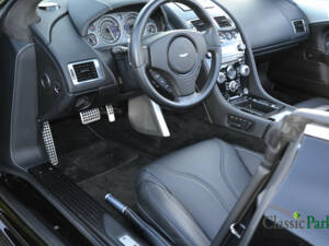 Image 29/50 of Aston Martin DBS Volante (2010)