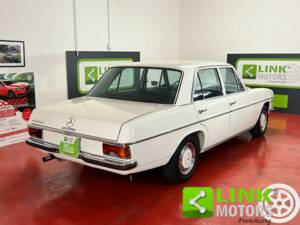 Image 6/10 of Mercedes-Benz 220 D (1972)