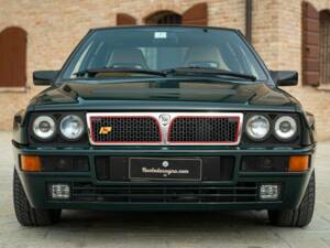 Image 3/50 de Lancia Delta HF Integrale 16V (1992)