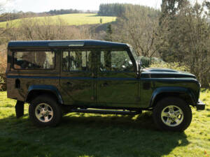 Bild 34/50 von Land Rover Defender 110 (2011)