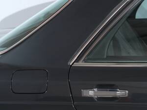 Image 27/52 of Mercedes-Benz 560 SEL (1988)
