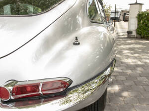 Image 31/57 of Jaguar E-Type (2+2) (1968)