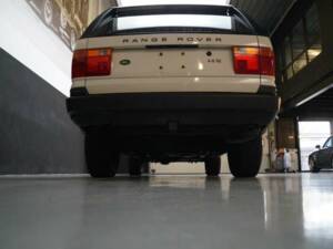 Immagine 34/50 di Land Rover Range Rover 4.0 SE (1997)