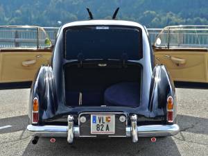 Image 17/50 of Bentley S 1 Continental (1956)