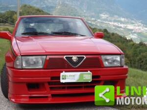 Imagen 8/10 de Alfa Romeo 75 1.8 Turbo (1992)