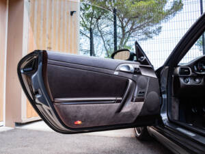Bild 22/50 von Porsche 911 Carrera 4S (2006)