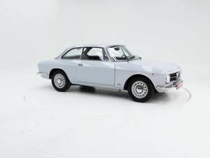 Bild 3/15 von Alfa Romeo Giulia 1300 GT Junior (1971)