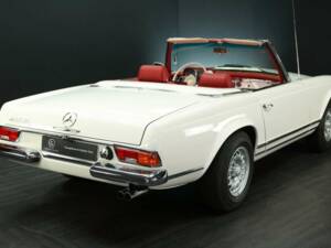 Immagine 2/30 di Mercedes-Benz 230 SL (1964)
