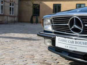 Afbeelding 32/32 van Mercedes-Benz 560 SL (1988)