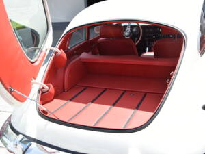 Bild 8/24 von Jaguar E-Type (2+2) (1970)