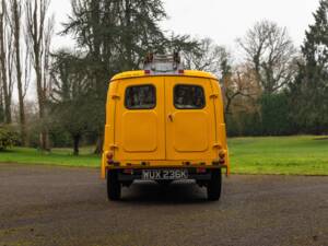 Image 21/50 of Morris Minor 1000 Traveller (1971)