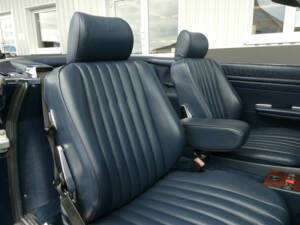 Image 14/26 of Mercedes-Benz 500 SL (1988)