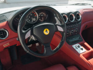 Imagen 49/86 de Ferrari 575M Maranello (2005)