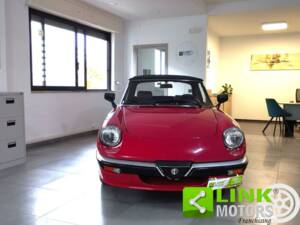 Image 2/10 of Alfa Romeo 2.0 Spider (1987)