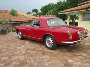 Image 10/40 of Alfa Romeo 2600 Spider (1966)