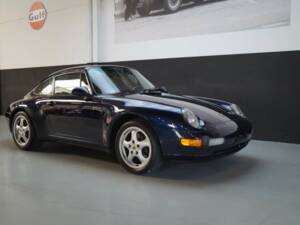 Image 23/50 of Porsche 911 Carrera (1995)