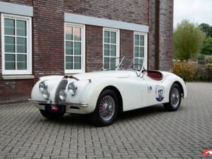 Image 1/19 de Jaguar XK 120 SE OTS (1954)